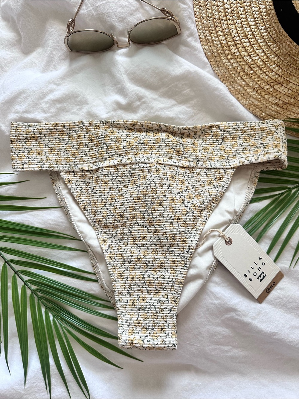 Billabong Ditsy Floral Summer Love Avalon Tanlines Bikini Bottom